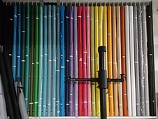 カラフルなバック紙揃っていますよ